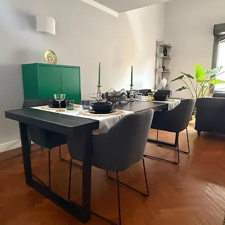Jrhome Apartment *